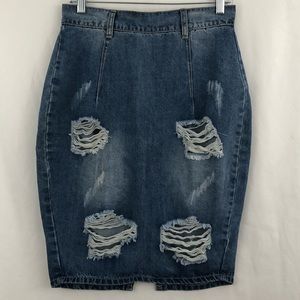 NWT Top Trends Distressed Destroyed Light Wash Jean Denim Skirt M